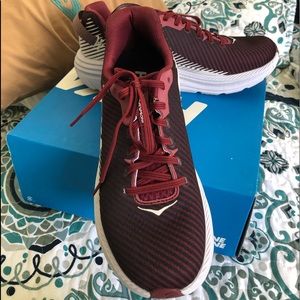 Nice Hoka Rincon 2  size 9.5